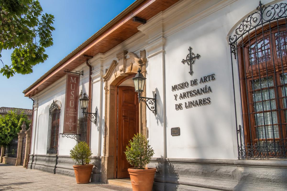 Museo de Arte y Artesanía de Linares